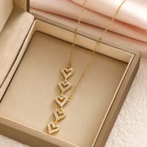 6276 Gold Tassel Heart