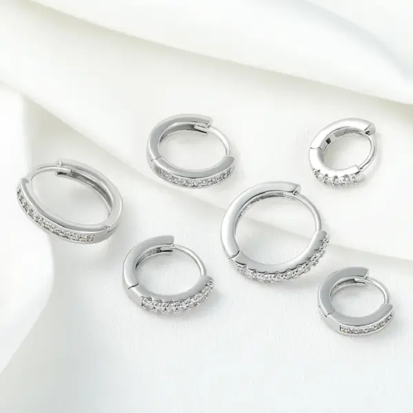 Wholesale 1 Piece Sweet Simple Style Round Plating Inlay Brass Zircon 18k Gold Plated Silver Plated Earrings