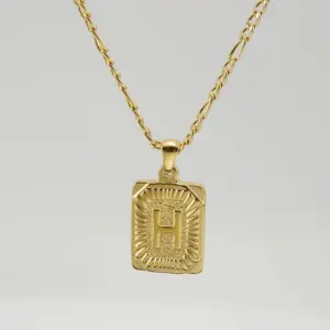 Gold H [with Chain]]