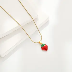 S0348 Single Strawberry Necklace