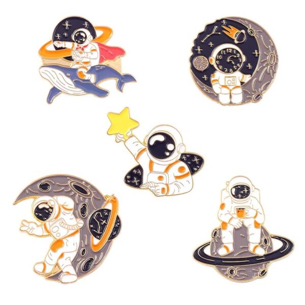 oly-26115dd240596c98cb5c26304c93fa32 Wholesale Astronaut Brooch Cute Space Planet Astronaut Metal Brooch