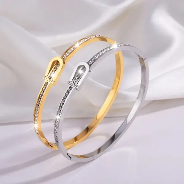 Wholesale 304 Stainless Steel Geometric Solid Color PVD Coated Rhinestones Real Gold Plated 18K Gold Hip-Hop Waterproof Non Tarnish Bangle