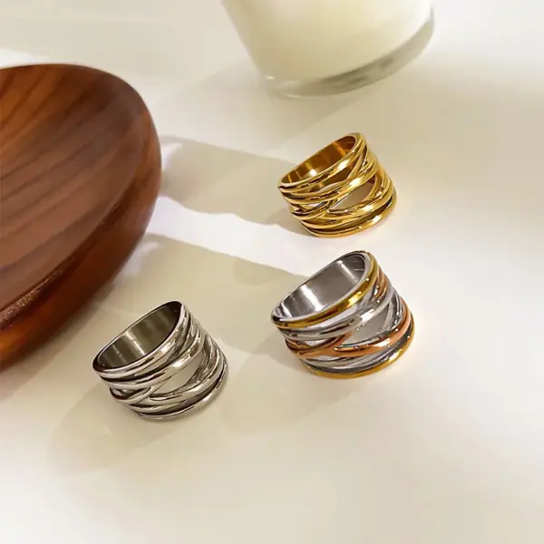 Wholesale 304 Stainless Steel Geometric PVD Coated Real Gold Plated Novelty IG Style Waterproof Non Tarnish Criss Cross Surgical Steel Gold Silver Rings