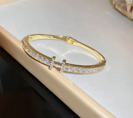 Wholesale Simple Style Letter Solid Color Copper Zircon Bangle In Bulk