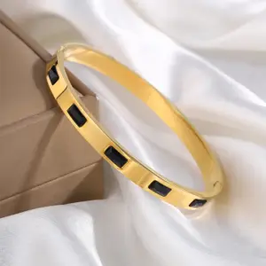 Black / One Size / Square Diamond Bracelet