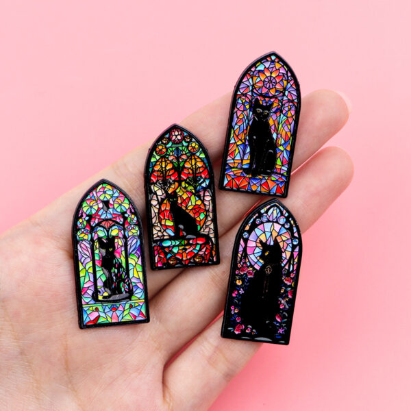 Wholesale Stained Window Black Cat Brooch, Cartoon Metal Badge Jewelry, Medal Clothing, Brooch Accessories