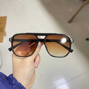 Black frame double tea gradient