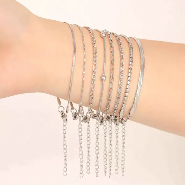 Wholesale Stainless Steel Women's Bracelet Non-Fading Tassel Commute Titanium Steel Bracelet Fashionable Geometric Pattern Luxury Style