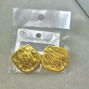 Gold / Average Size / F1-09