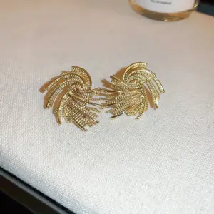 Silver Needle vintage geometric earrings