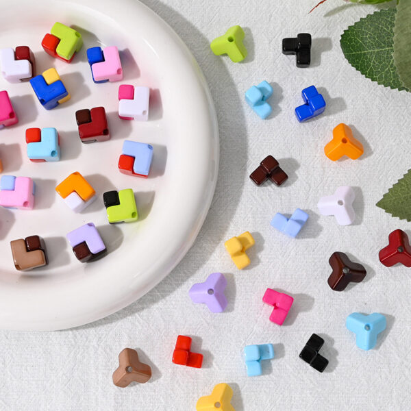 oly-272e52e65400c5f9cecbaabb3ba8fa70 Wholesale Acrylic dopamine splicing oblique hole square stacking loose beads