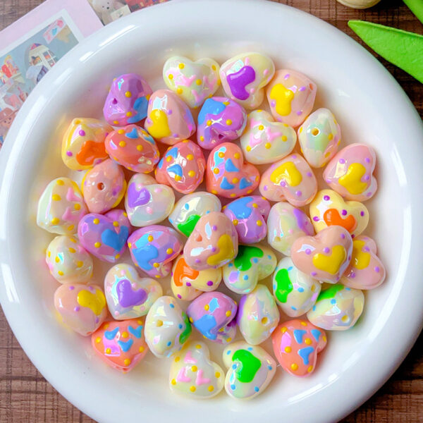 Wholesale Acrylic Hand-painted Cut-out Luminous Love Beads