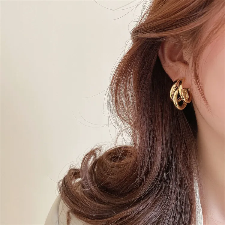 Wholesale 304 Stainless Steel Solid Color PVD Coated 18K Real Gold Plated 18K Gold Vintage Style Waterproof Non Tarnish Plating Gold Ear Studs