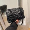 oly-27606b02e8bfd12f0a906c5414f98800 Wholesale Cross-Border New Style Small Fragrant Chain Bag Solid Color Rhombus Embroidery Line Eagle Head Women's Bag Large Capacity Single Shoulder Crossbody Bag Commuting