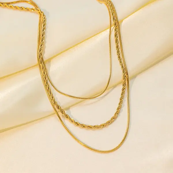 PVD Coated Real Gold Plated 18K Gold Solid Color 304 Stainless Steel Simple Style Commute Waterproof Non Tarnish 304 Stainless Steel Three Layer Necklace