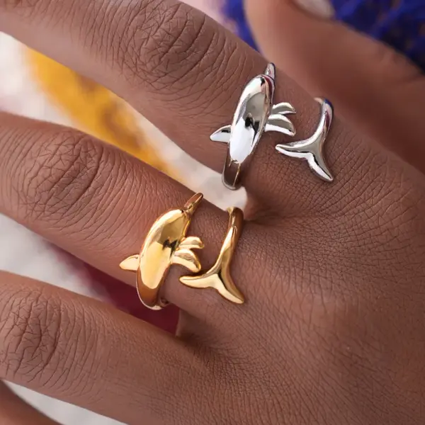 Wholesale PVD Coated Real Gold Plated 18K Gold Dolphin 304 Stainless Steel Cute Vacation Beach Waterproof Non Tarnish Rings