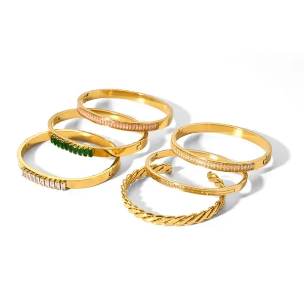 Wholesale PVD Coated 18K Gold Real Gold Plated Round Stainless Steel Simple Style Waterproof Non Tarnish Bangle