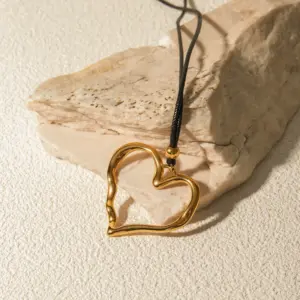 Wholesale Jewelry IG Style Heart Shape Stainless Steel 18K Gold Plated PVD Coated Cord String Necklace