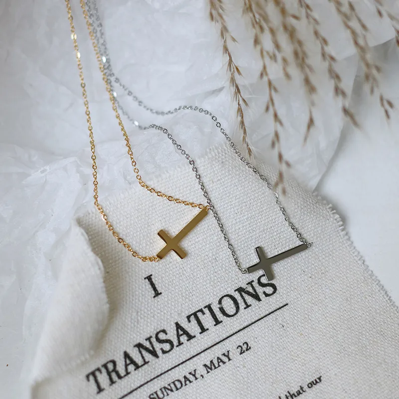 Wholesale PVD Coated Real Gold Plated 18K Gold Cross 304 Stainless Steel Fashion Waterproof Non Tarnish 304 Stainless Steel Necklace