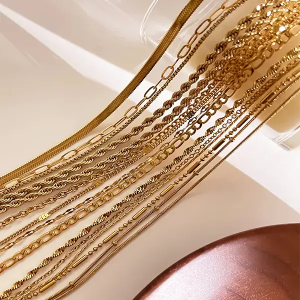 Wholesale 304 Stainless Steel Geometric PVD Coated Real Gold Plated Basic Simple Style Waterproof Non Tarnish Irregular Surgical Steel O-shaped Chain Cable Chain Twisted Rope Chain Gold Chain Necklace