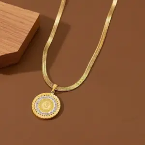 X01080-Diamond Portrait-Necklace- Gold
