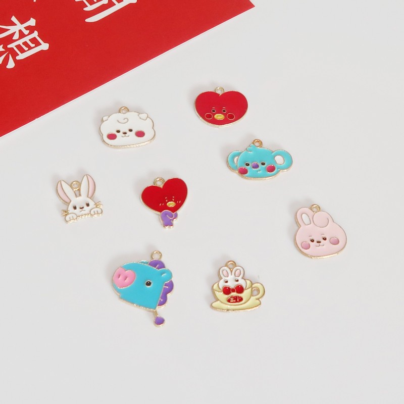 Wholesale cartoon small animal op oil jewelry pendant