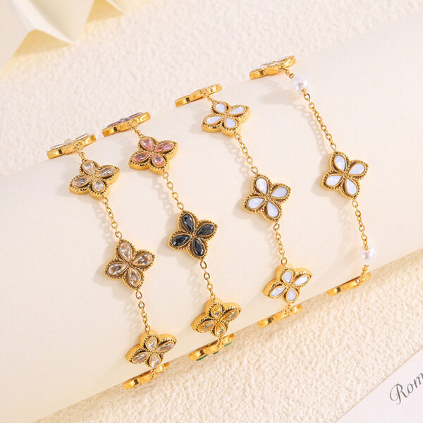 Wholesale New Fashionable Zircon Clover Bracelet for Women High Version Niche Four-Leaf Clover Bracelet Light Luxury High-End Jewelry