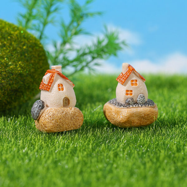 Wholesale zakka Love Sea Village Small Clay House Micro Landscape Decoration Accessories Resin Small House Ornaments Villa