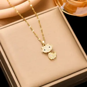 235 Swing Lucky Cat Necklace-Gold