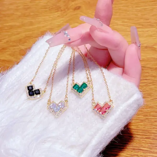 Wholesale Jewelry Elegant Simple Style Heart Shape Titanium Steel Copper Plating Pendant Necklace Cable Chain