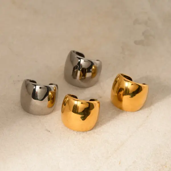 Wholesale 304 Stainless Steel Solid Color PVD Coated 18K Gold Plated Simple Style Classic Style Plating Gold Ear Cuffs