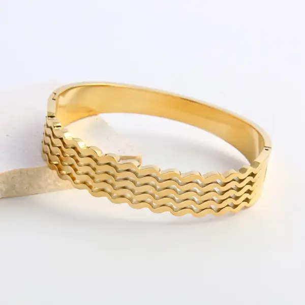 Wholesale Simple Style Commute Geometric Grain 18K Gold Plated Gold Plated 304 Stainless Steel Wholesale Bangle