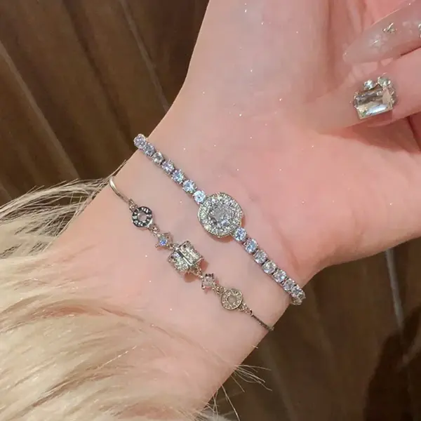 Wholesale Korea Ins Style Super Flash Zircon Love Bracelet Niche High-end Design Exquisite Full Diamond Bracelet Jewelry Wholesale