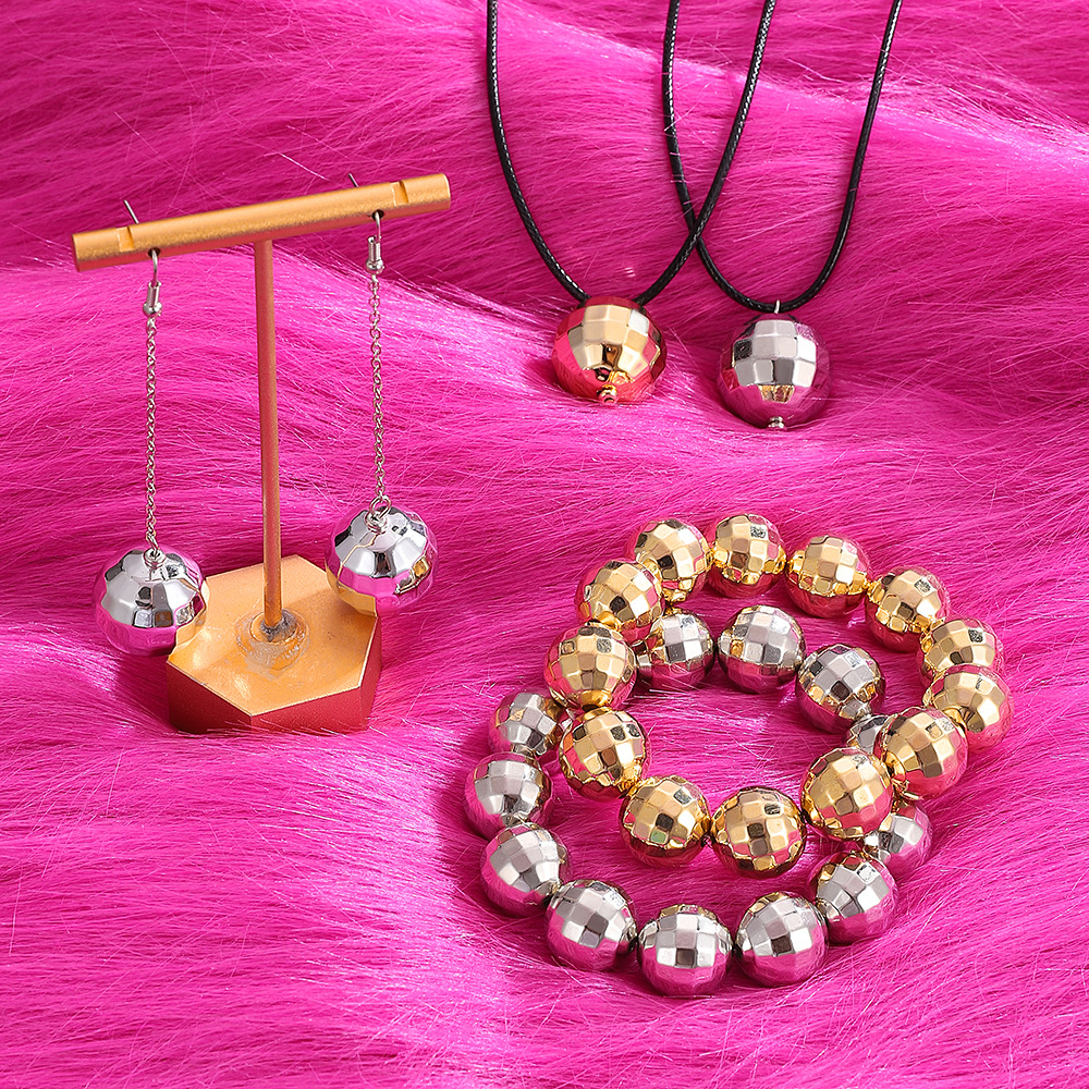 Wholesale Europe and the United States cross-border fashion round earrings necklace retro simple disco bracelet women's suit electroplating jewelry