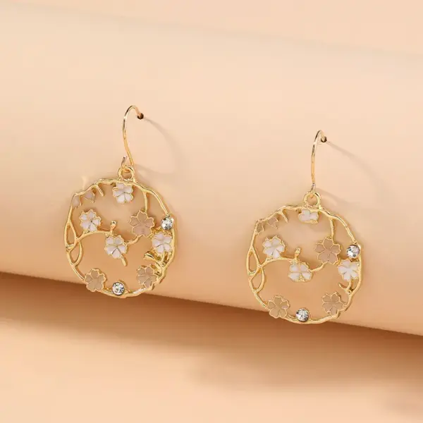 Wholesale Retro Tower Sector Ferroalloy Copper Plating Artificial Pearls Zircon Women's Drop Earrings 1 Pair