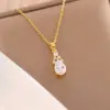 Wholesale Water Plating Vacuum Plating Real Gold Plated 18K Gold Circle Heart Shape Flower 304 Stainless Steel Titanium Steel Simple Style Waterproof Non Tarnish 201 Stainless Steel Pendant Necklace