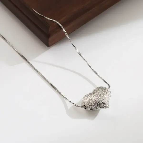 Wholesale Basic Simple Style Heart Shape Copper Plating 18k Gold Plated Pendant Necklace