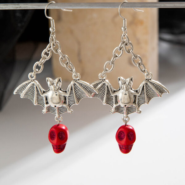 oly-2a224eb1ad76924a21e8e80b29c61167 Wholesale Halloween funny skull alloy earrings