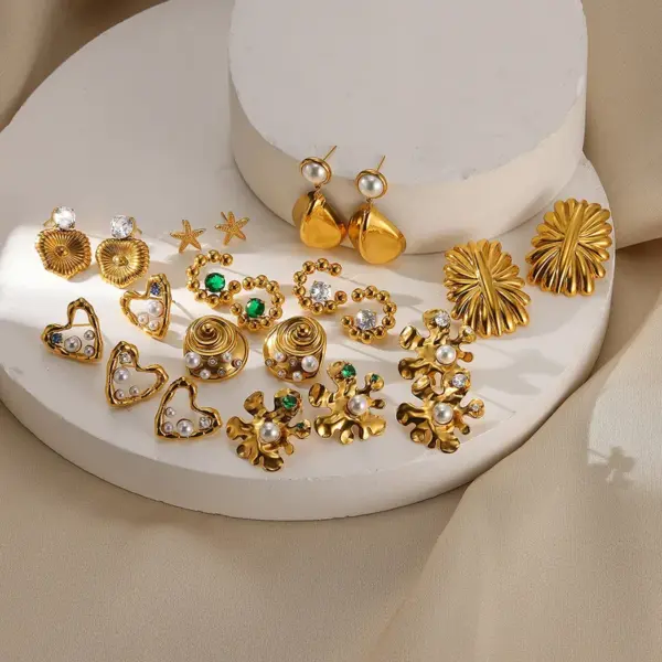 Wholesale 1 Pair Simple Style Star Heart Shape 304 Stainless Steel Ear Studs