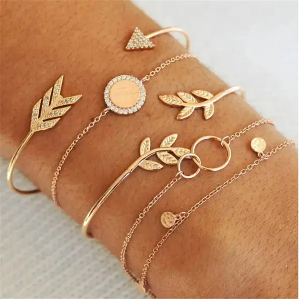 Wholesale Vintage Style Punk Simple Style Moon Leaves Arrow Alloy Gold Plated Silver Plated Artificial Diamond Rhinestones Bracelets Bangle In Bulk