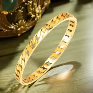 12-E-1 Gold Bracelet