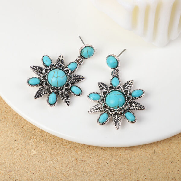 Wholesale Europe and the United States cross-border new retro three-layer flower earrings turquoise earrings Western wind exaggerated turquoise beads necklace