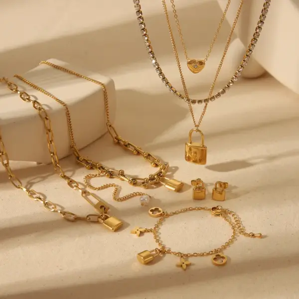 Wholesale Jewelry Elegant Luxurious Commute Lock 304 Stainless Steel 18K Gold Plated Horseshoe Buckle Bracelets Ear Studs Necklace