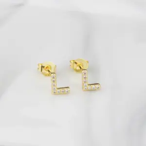 Gold / Letter L
