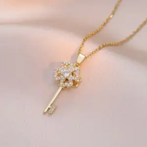 X2889 Gold Heart Necklace Necklace