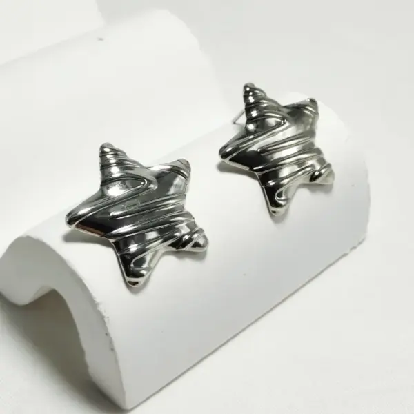 Wholesale 304 Stainless Steel Star Electroplating Golden Plated Elegant Commute Waterproof Non Tarnish Gold Silver Ear Studs