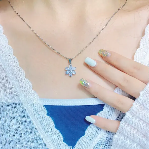 Wholesale Jewelry Elegant Luxurious Shiny Moon Butterfly Bow Knot 304 Stainless Steel Copper Rhinestones Zircon Epoxy Plating Inlay Pendant Necklace