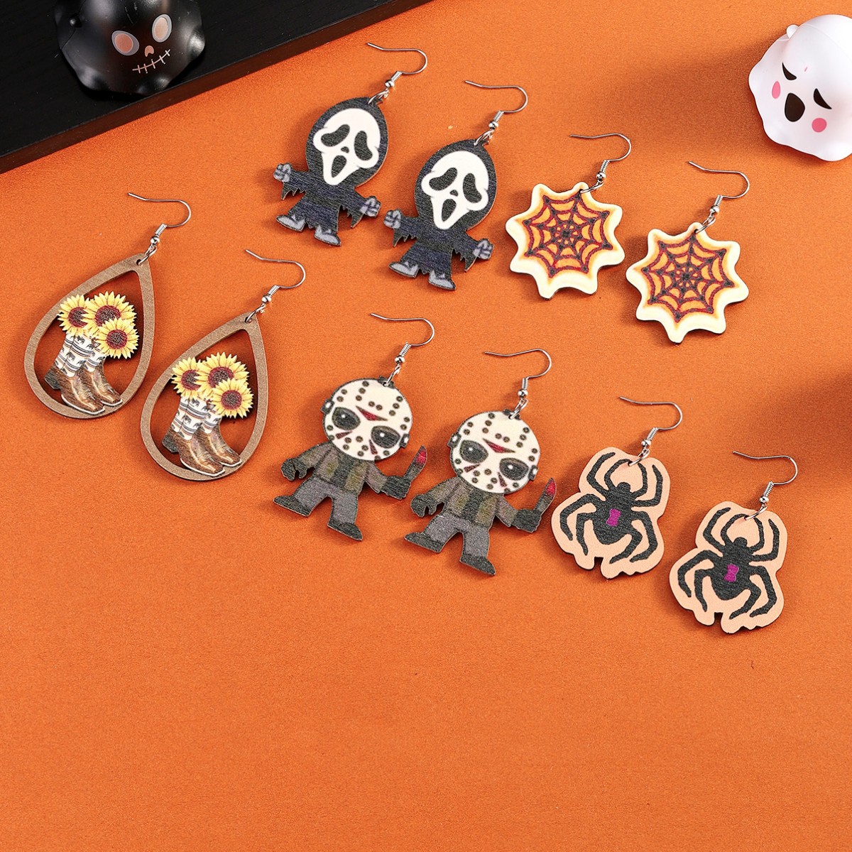 Wholesale Cross-border cartoon web earrings European and American holiday party women's earrings personality funny skull earrings