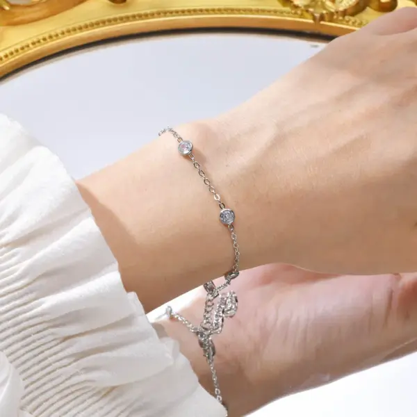 Wholesale PVD Coated Real Gold Plated 18K Gold Round 304 Stainless Steel Simple Style Waterproof Non Tarnish 304 Stainless Steel Bracelets