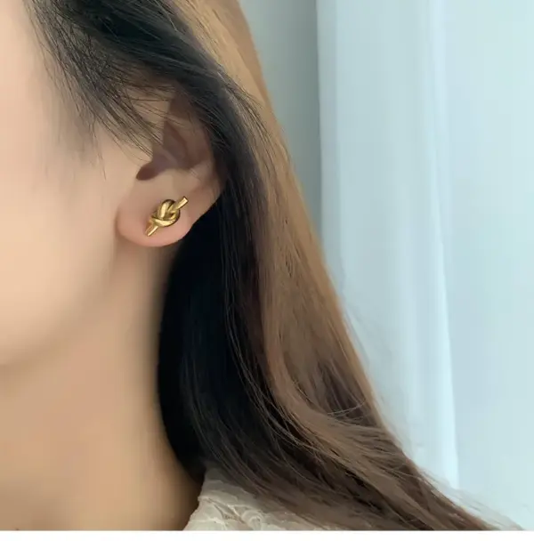 Wholesale 1 Pair Fashion Knot Titanium Steel Plating Ear Studs